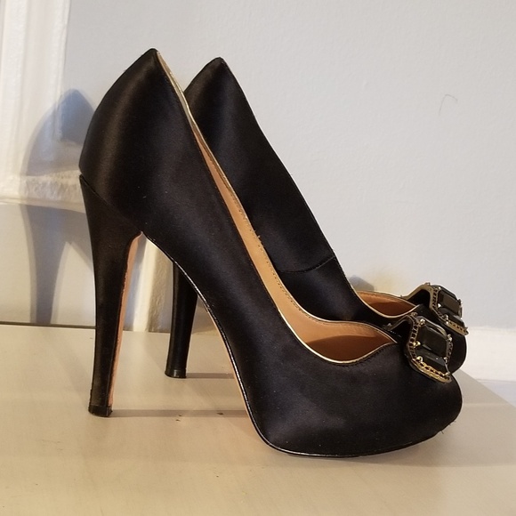 Stunning Black Peep Toe Heels - Badgley Mischka - Picture 2 of 4